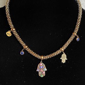 This is a captivating necklace for a Free Spirit. 16 in long. /N218